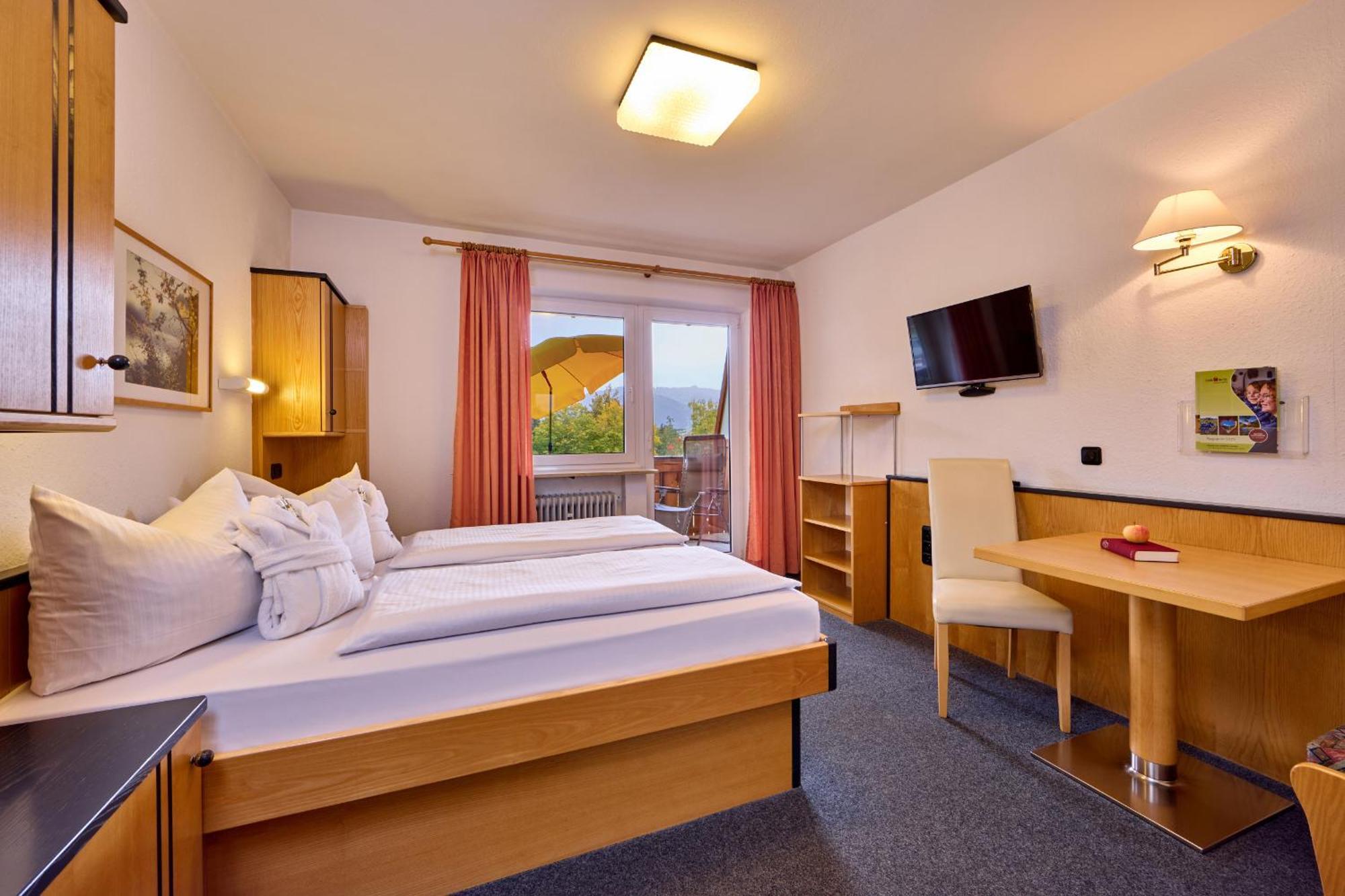 Aura-Hotel Saulgrub Oda fotoğraf