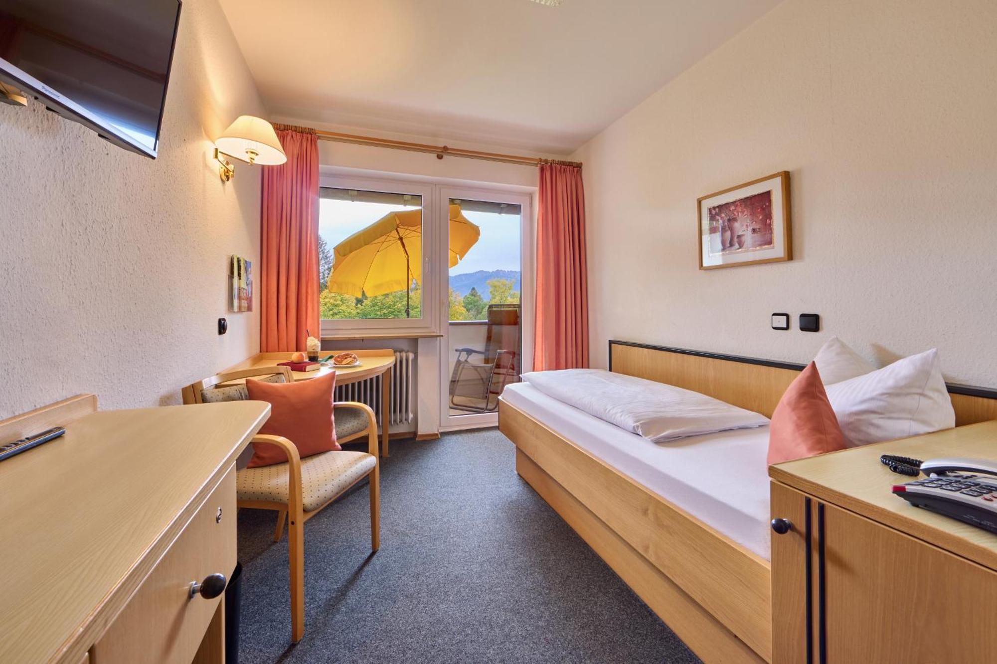 Aura-Hotel Saulgrub Oda fotoğraf